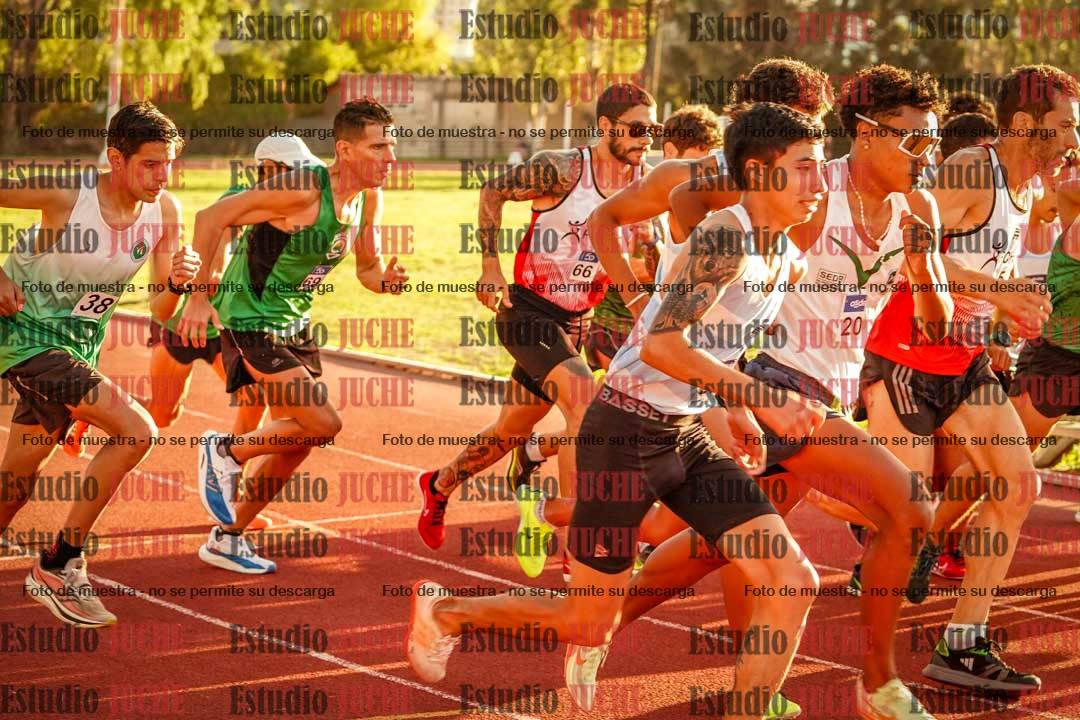 Fotos de los 3000 m llanos de varones