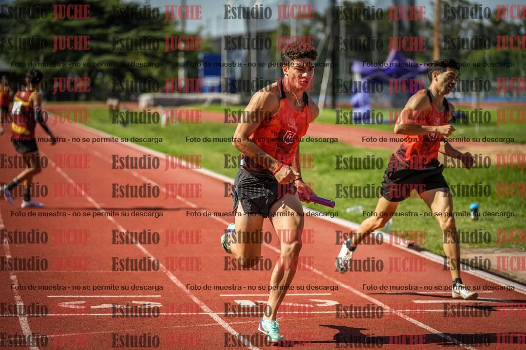 Fotos de las postas 4x400 m llanos de varones
