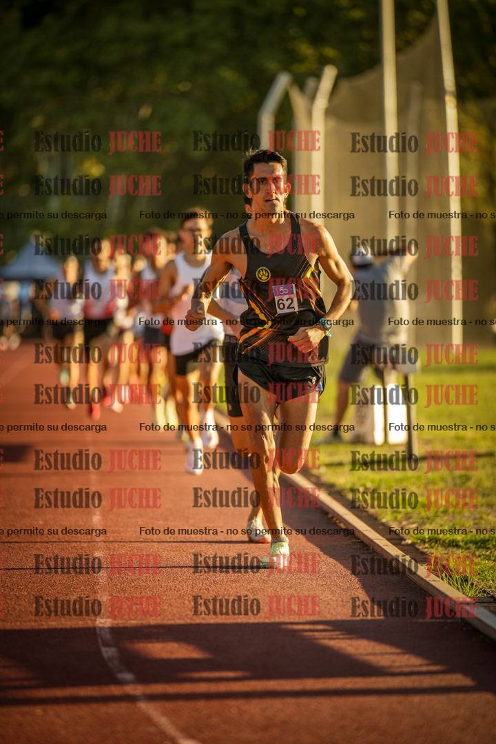 Fotos de los 3000 m llanos de varones