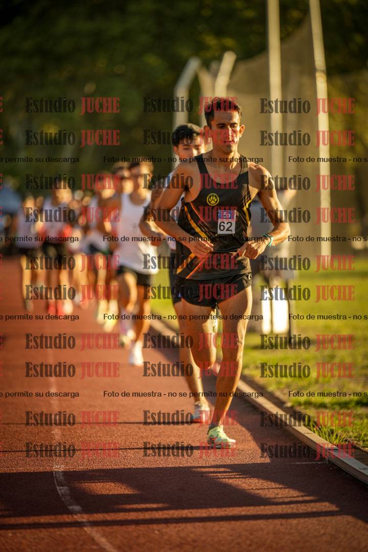 Fotos de los 3000 m llanos de varones