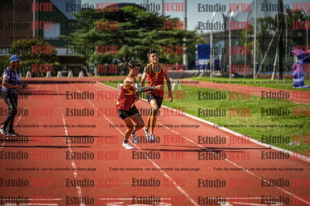 Fotos de las postas 4x400 m llanos de varones