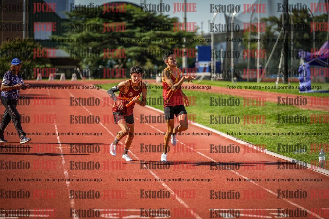 Fotos de las postas 4x400 m llanos de varones