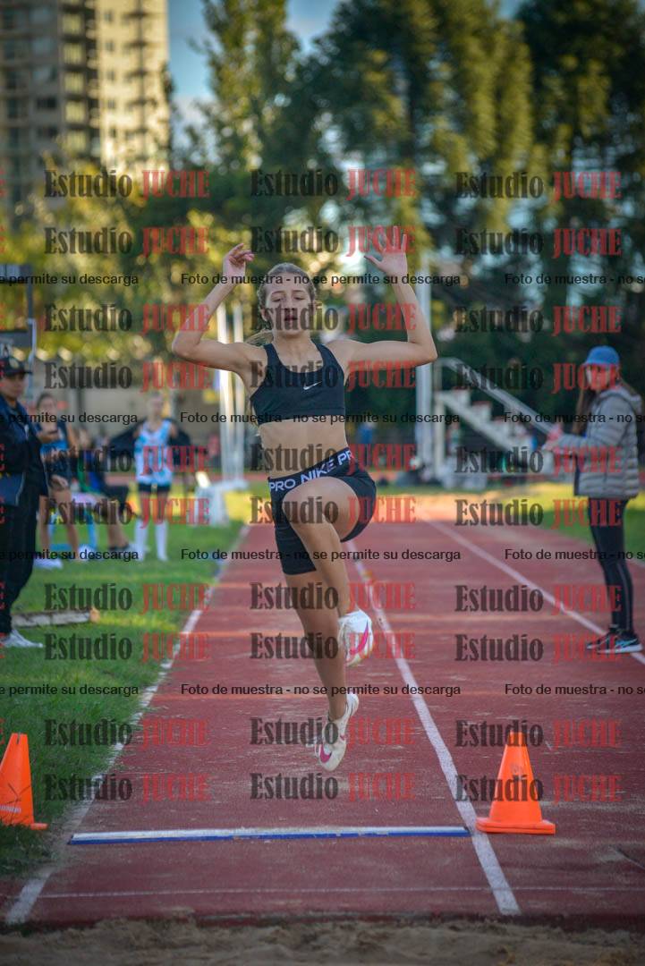Fotos del salto en largo - mujeres U16