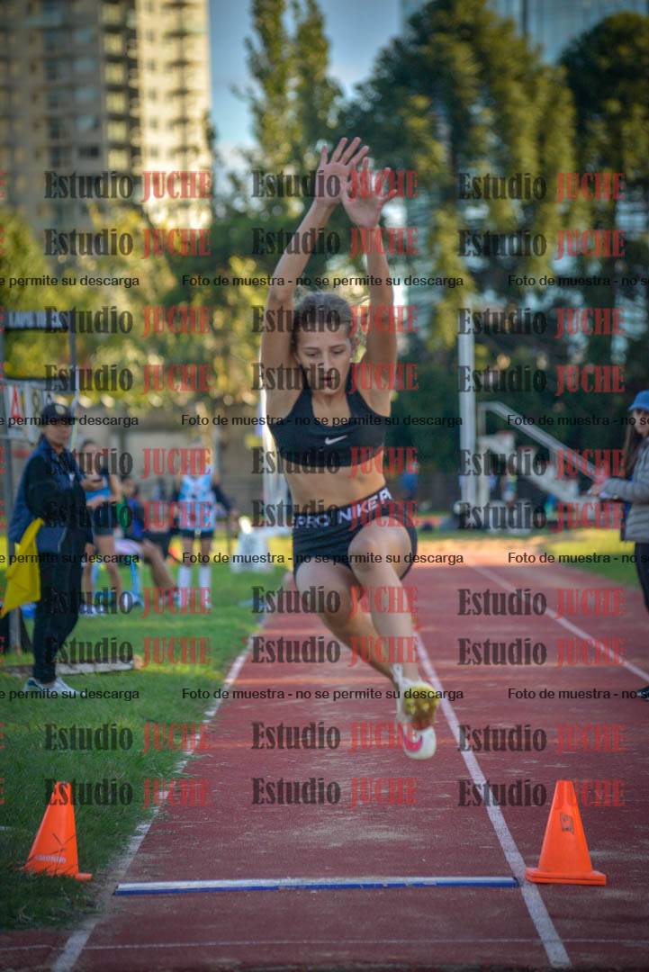 Fotos del salto en largo - mujeres U16