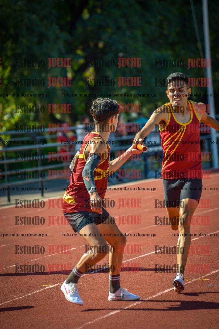 Fotos de las postas 4x400 m llanos de varones