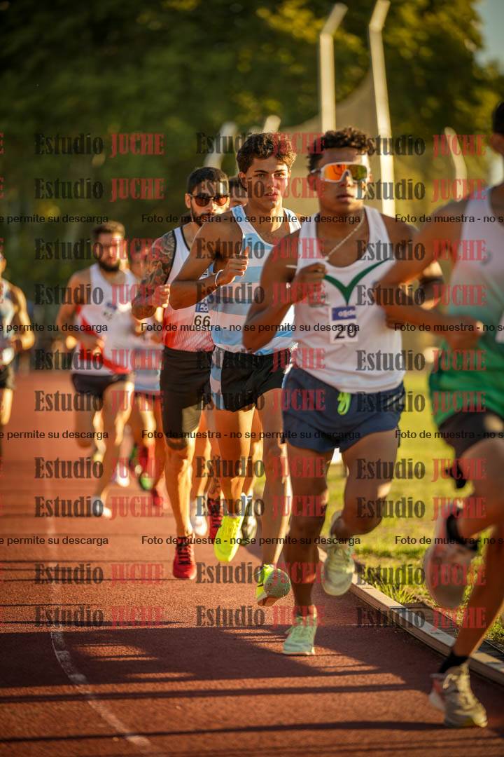 Fotos de los 3000 m llanos de varones