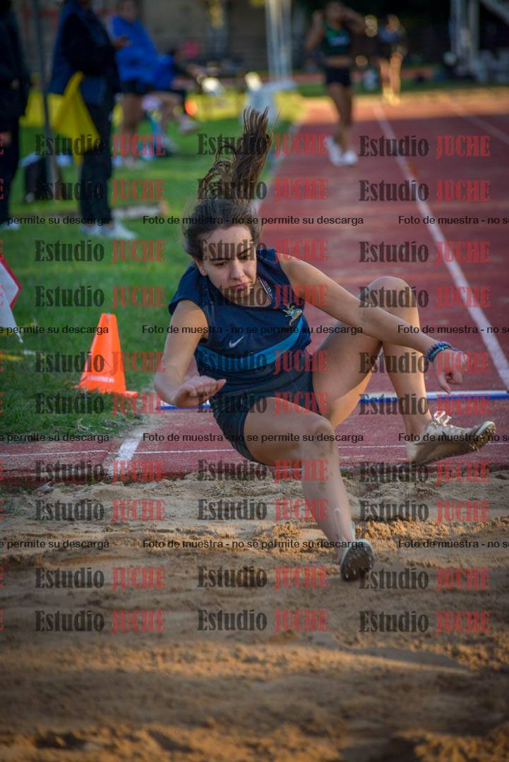 Fotos del salto en largo - mujeres U16