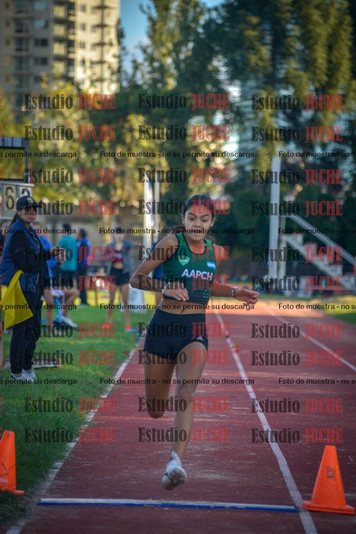 Fotos del salto en largo - mujeres U16