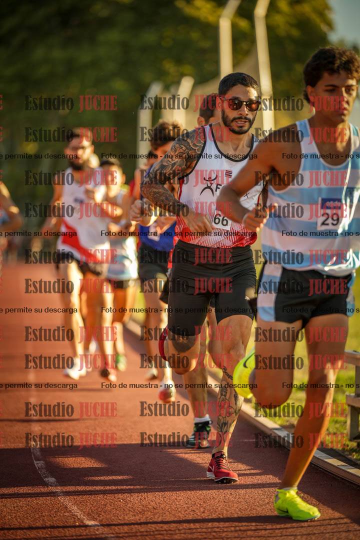 Fotos de los 3000 m llanos de varones
