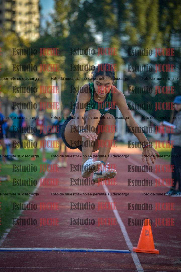Fotos del salto en largo - mujeres U16