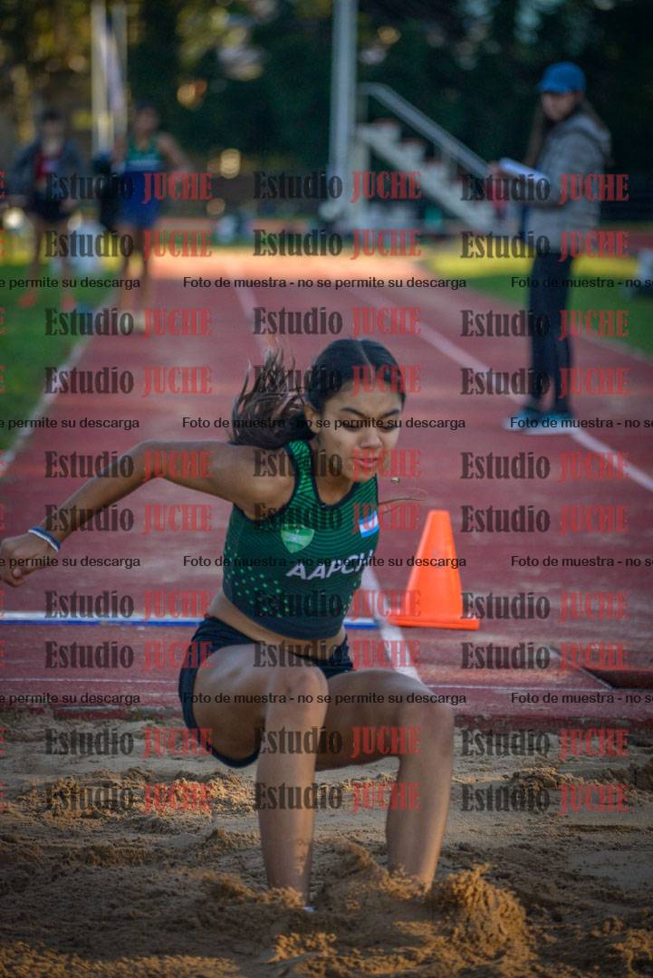 Fotos del salto en largo - mujeres U16