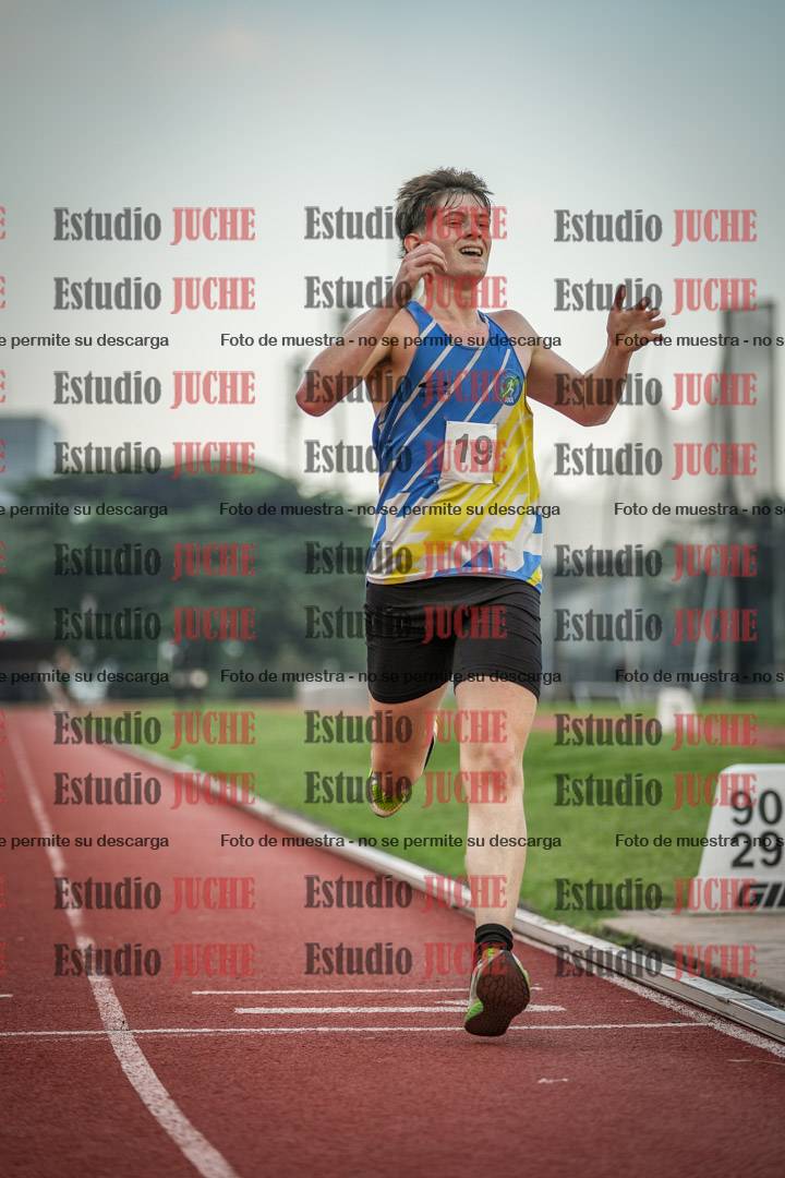 Fotos de los 3000 m llanos de varones