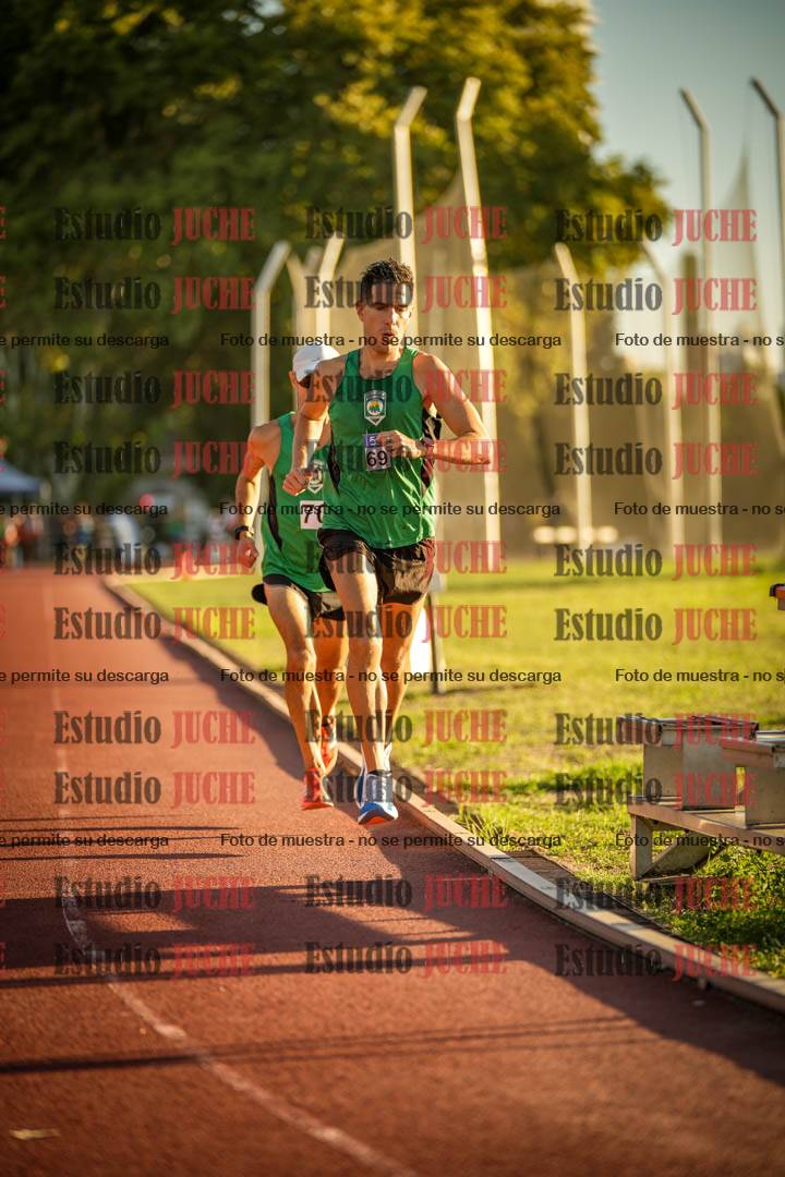 Fotos de los 3000 m llanos de varones