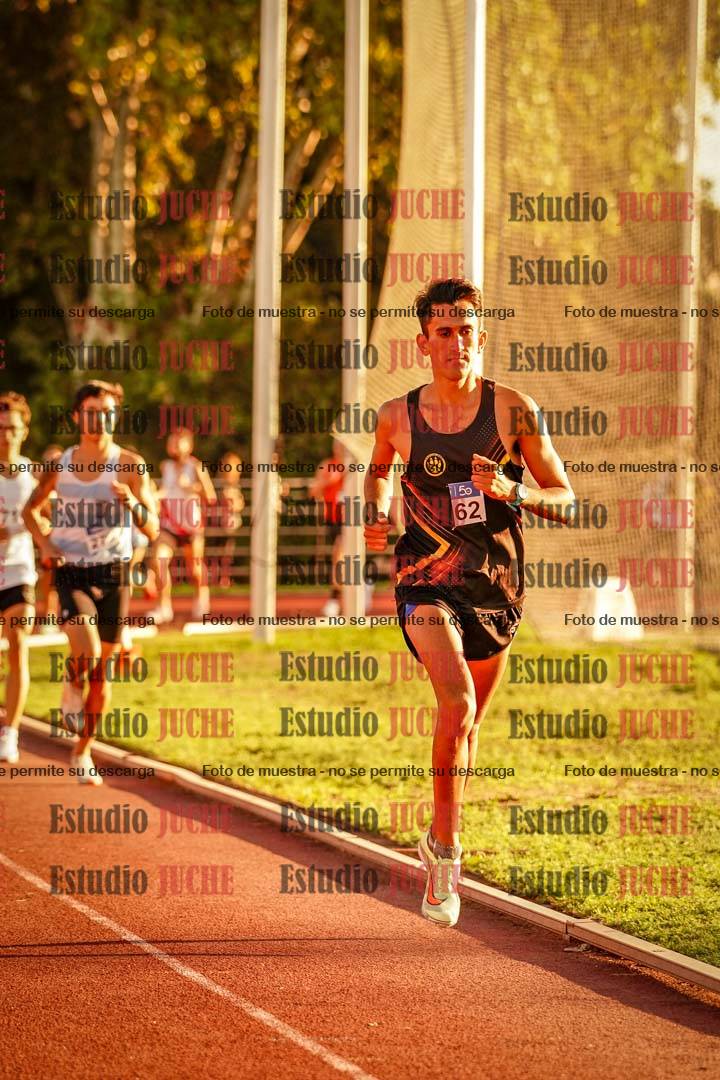 Fotos de los 3000 m llanos de varones
