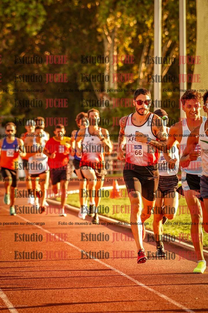 Fotos de los 3000 m llanos de varones