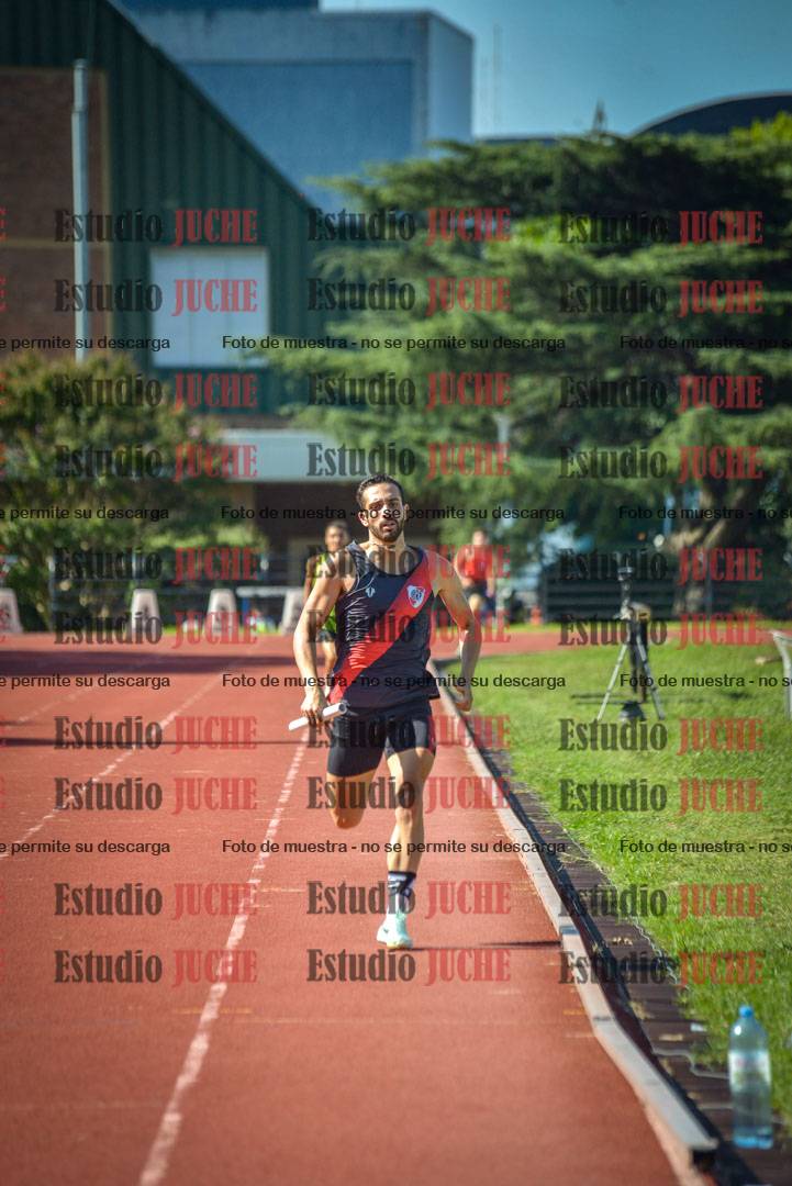 Fotos de las postas 4x400 m llanos de varones