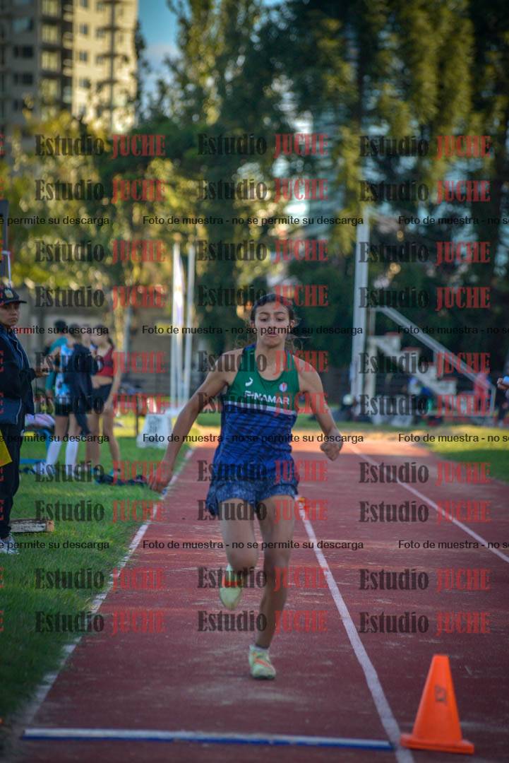 Fotos del salto en largo - mujeres U16