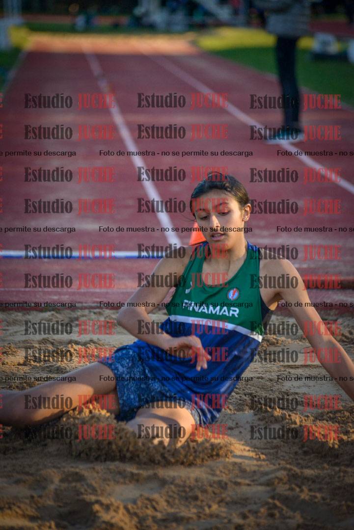 Fotos del salto en largo - mujeres U16