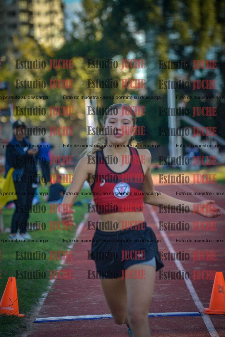 Fotos del salto en largo - mujeres U16