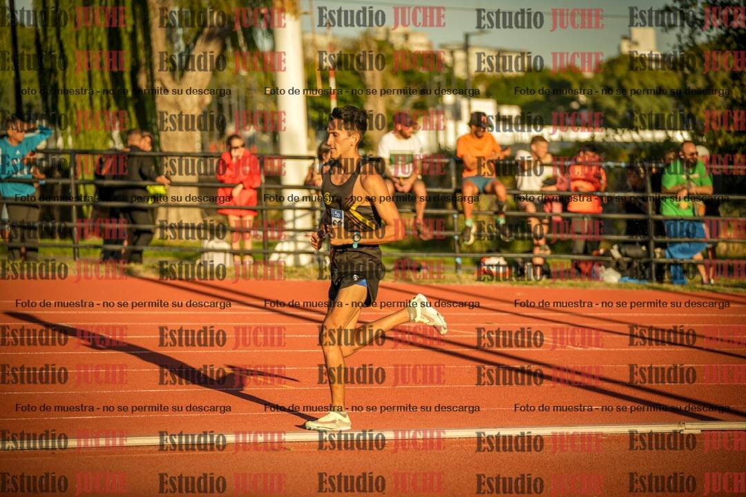 Fotos de los 3000 m llanos de varones