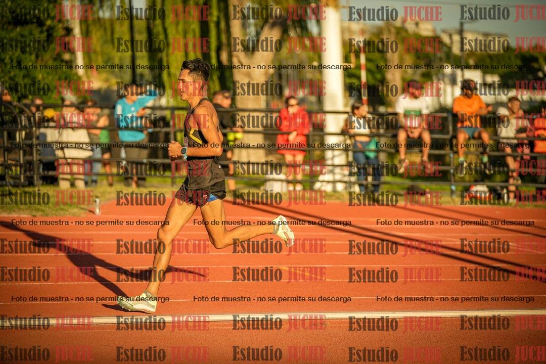 Fotos de los 3000 m llanos de varones