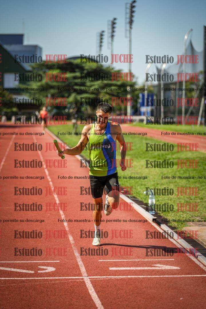 Fotos de las postas 4x400 m llanos de varones