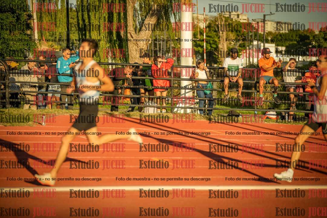 Fotos de los 3000 m llanos de varones
