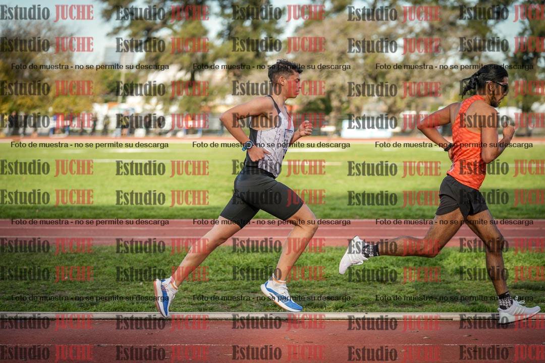 Fotos de los 3000 m llanos de varones