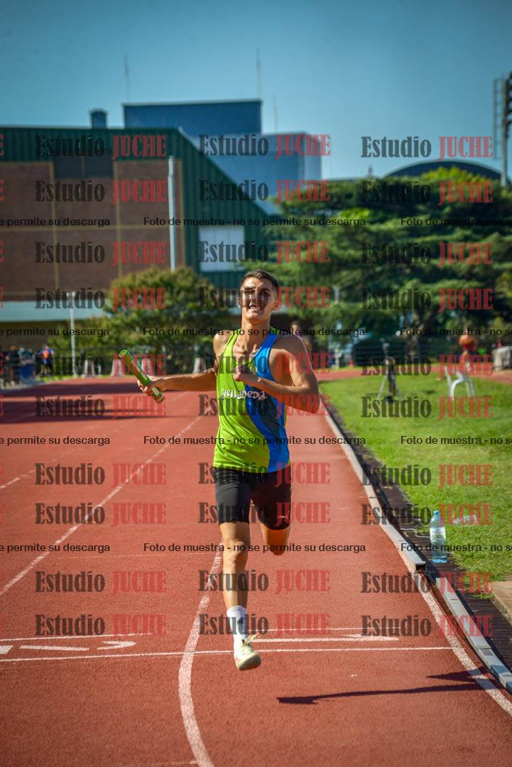 Fotos de las postas 4x400 m llanos de varones
