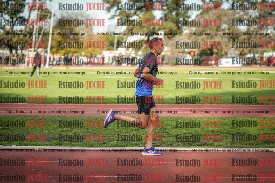 Fotos de los 3000 m llanos de varones