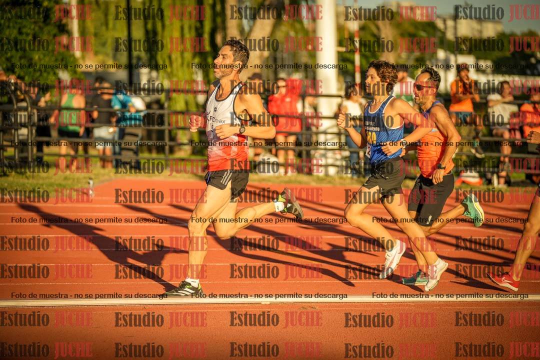 Fotos de los 3000 m llanos de varones
