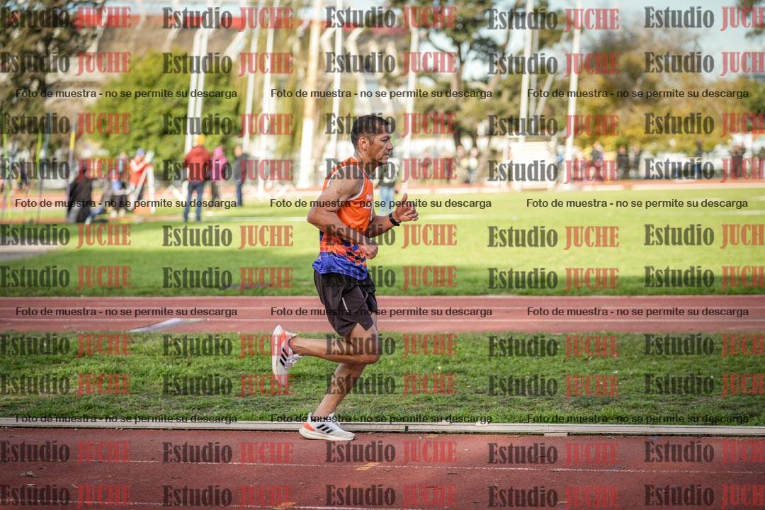 Fotos de los 3000 m llanos de varones