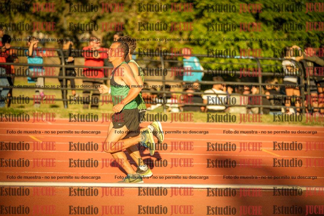 Fotos de los 3000 m llanos de varones