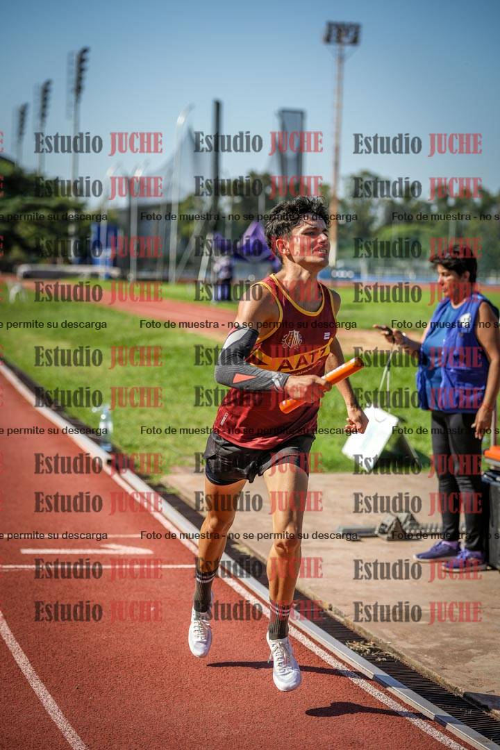 Fotos de las postas 4x400 m llanos de varones