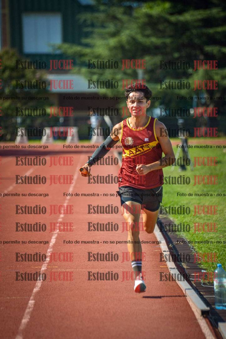Fotos de las postas 4x400 m llanos de varones