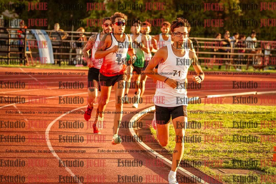 Fotos de los 3000 m llanos de varones