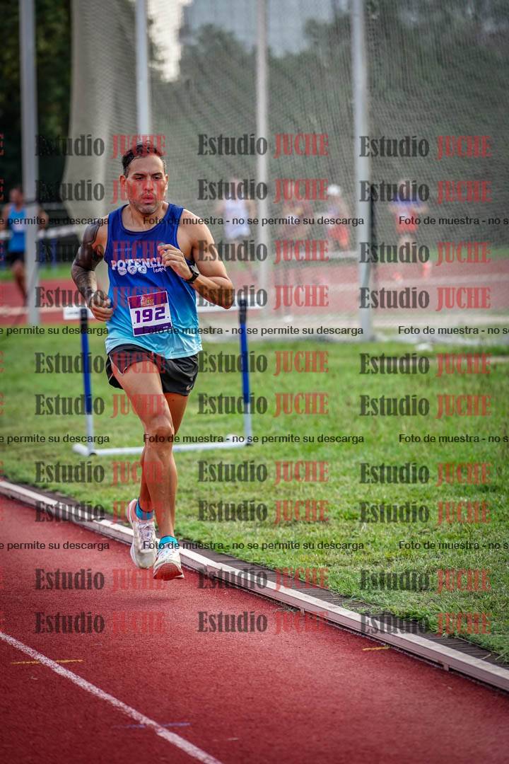 Fotos de los 3000 m llanos de varones