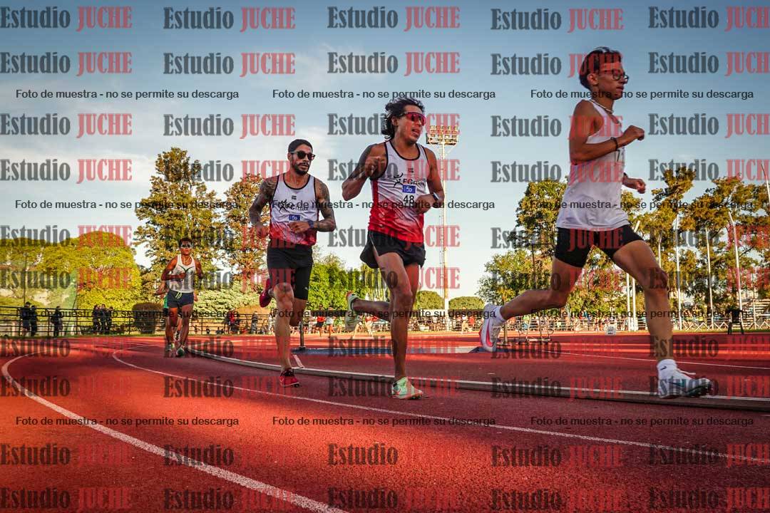 Fotos de los 3000 m llanos de varones