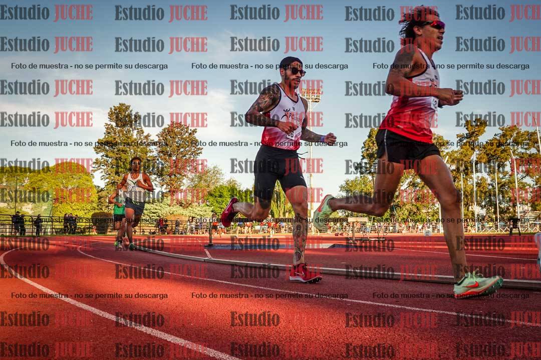Fotos de los 3000 m llanos de varones