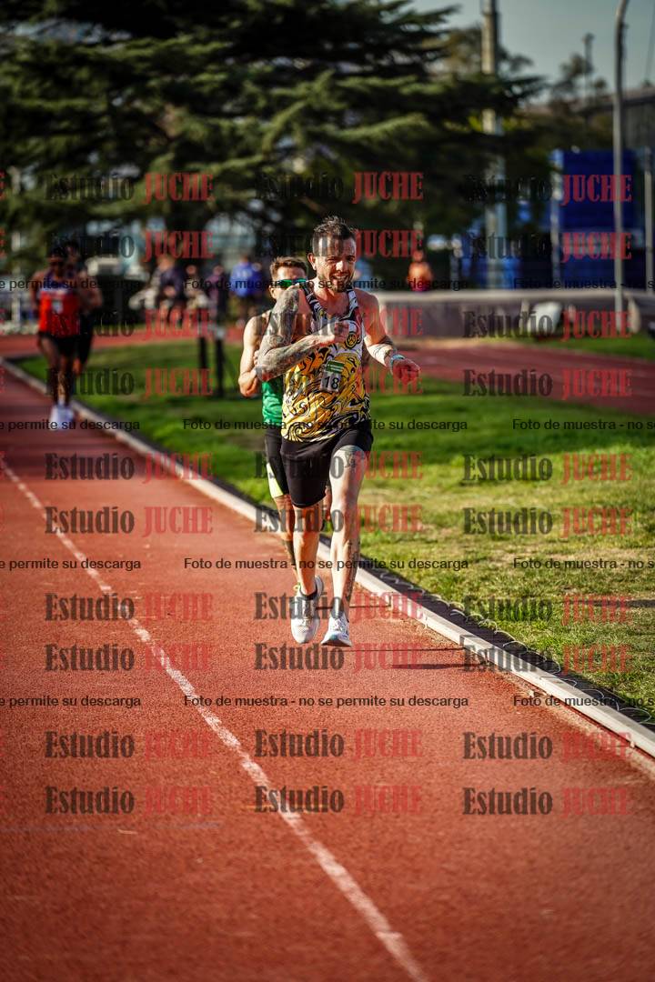 Fotos de los 3000 m llanos de varones