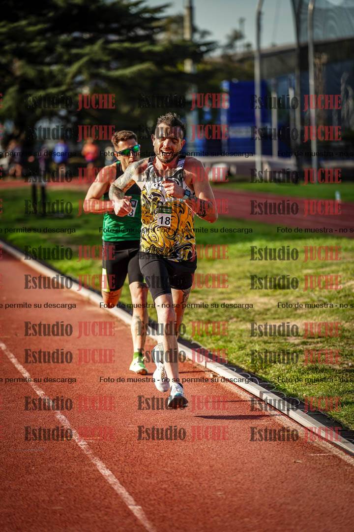 Fotos de los 3000 m llanos de varones