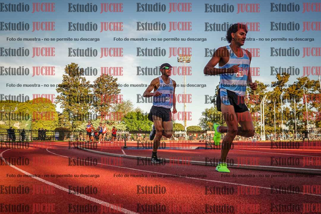 Fotos de los 3000 m llanos de varones