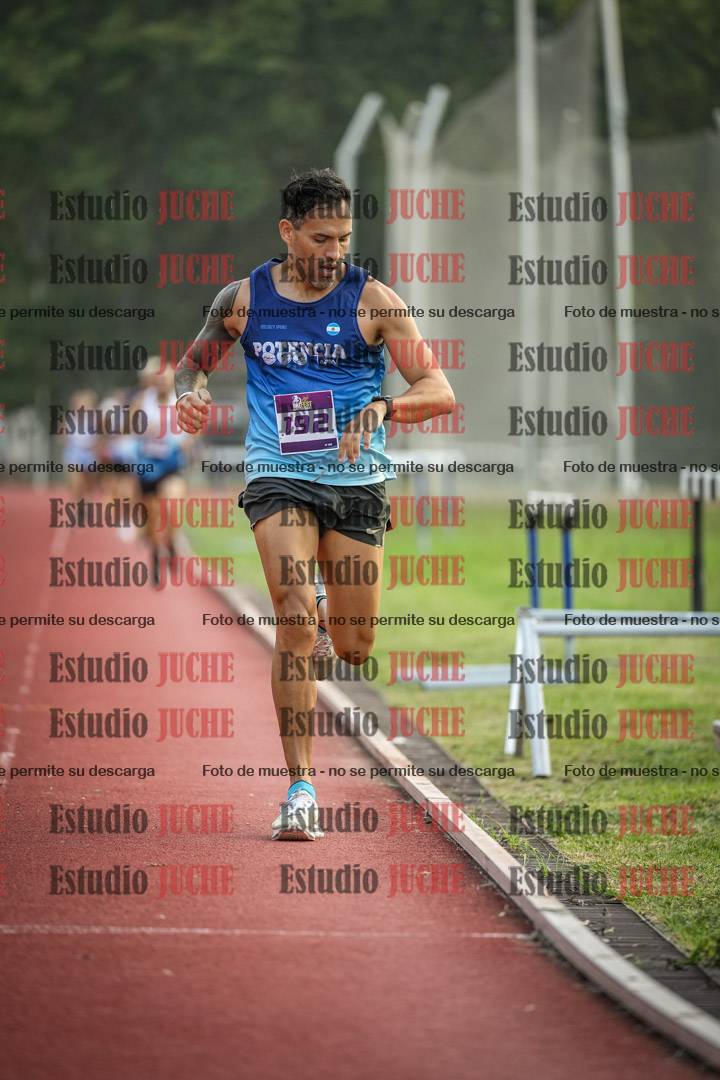 Fotos de los 3000 m llanos de varones