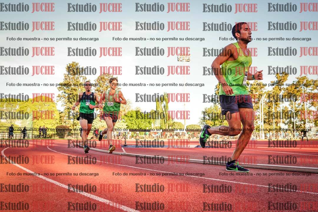 Fotos de los 3000 m llanos de varones