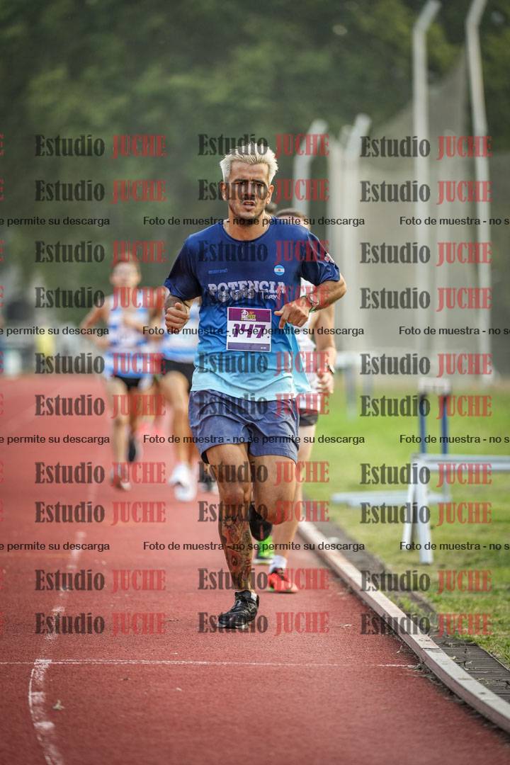 Fotos de los 3000 m llanos de varones