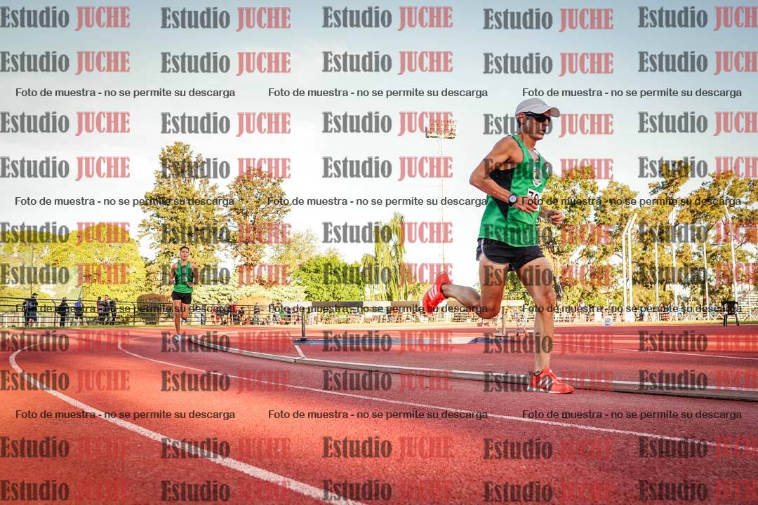 Fotos de los 3000 m llanos de varones