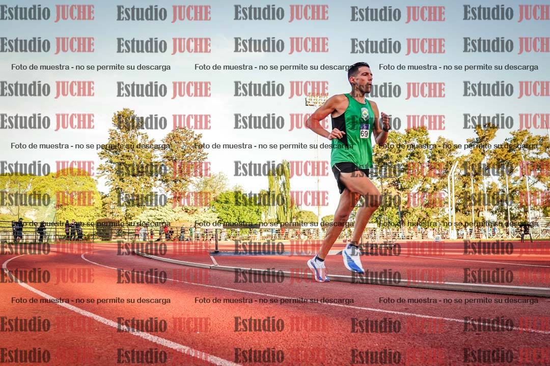 Fotos de los 3000 m llanos de varones