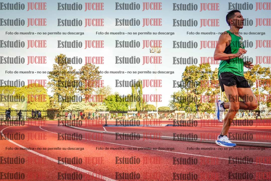 Fotos de los 3000 m llanos de varones
