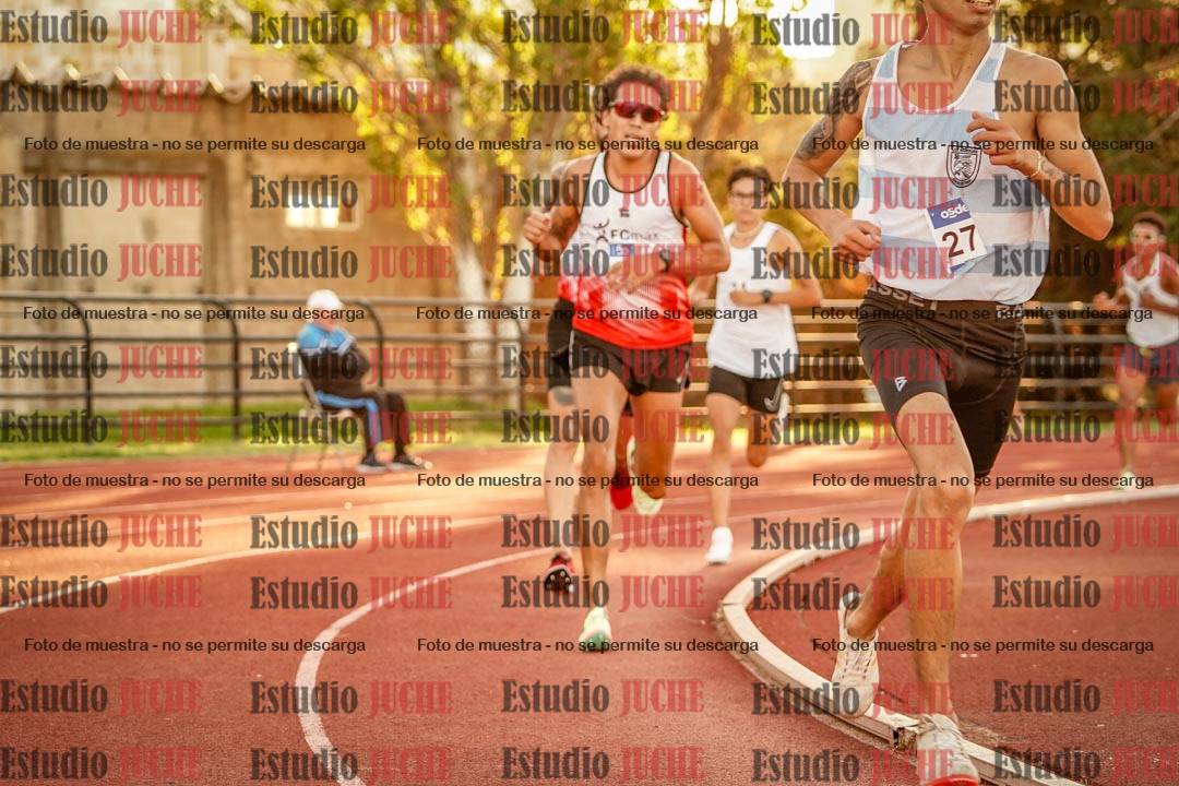 Fotos de los 3000 m llanos de varones