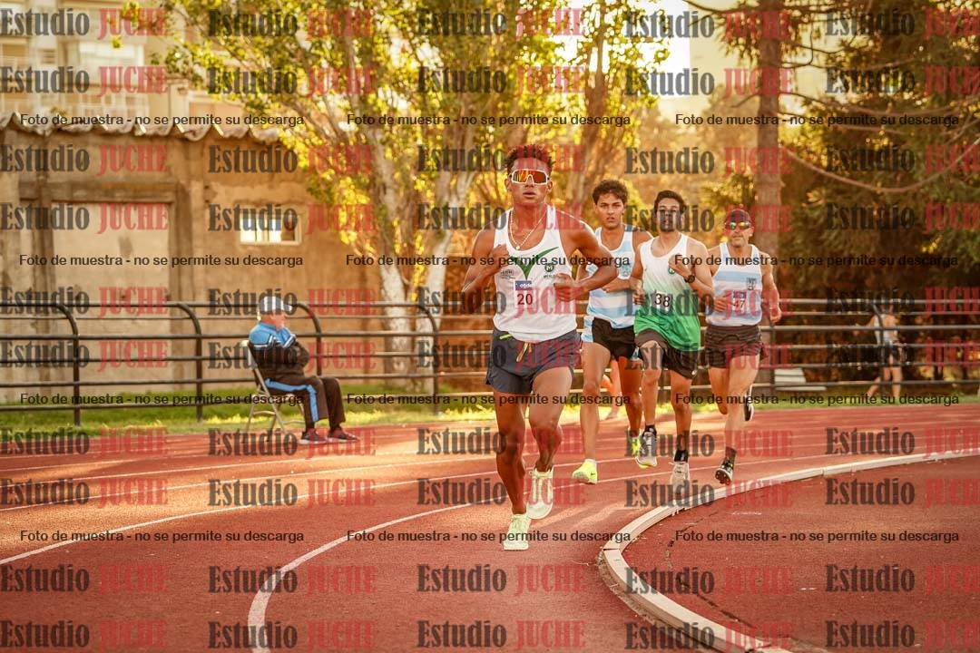 Fotos de los 3000 m llanos de varones